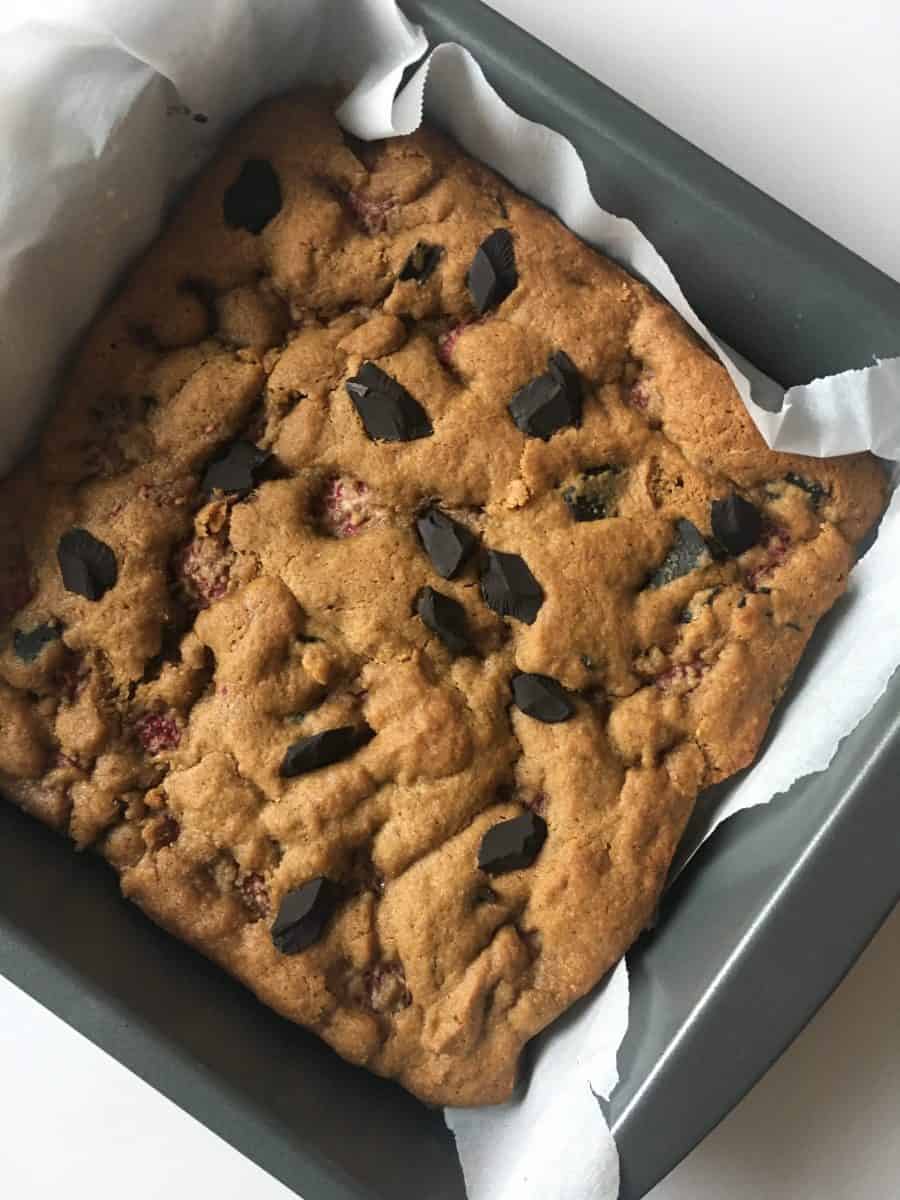 chocolate chunk raspberry blondies gluten free and refined sugar free 