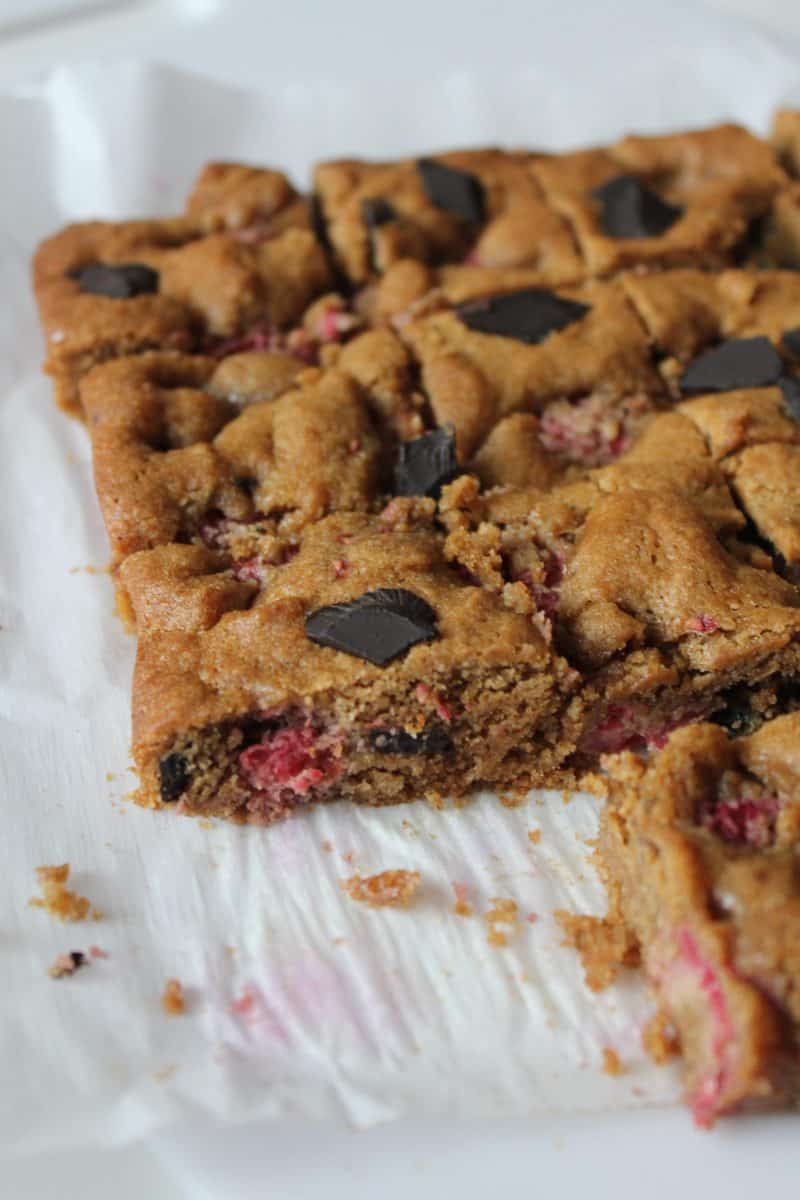 chocolate chunk raspberry blondies gluten free and refined sugar free 