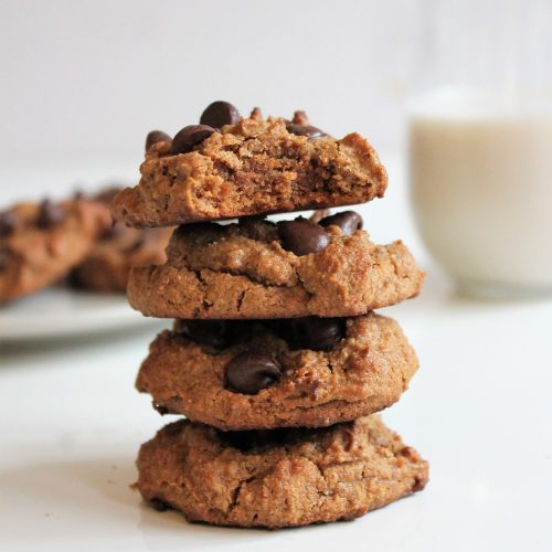 Healthy Flourless Almond Butter Chocolate Chip Cookies. Gluten free, dairy free, vegan, refined sugar free. #almondbuttercookies #flourlesscookies #glutenfree #vegan #grainfree