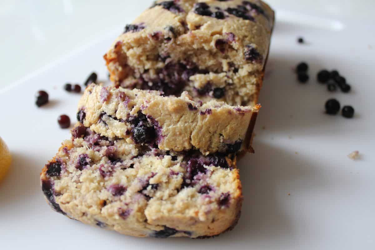 freshly sliced blueberry lemon bread